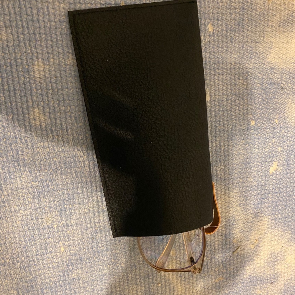 Glasses case - Picture 2 of 3